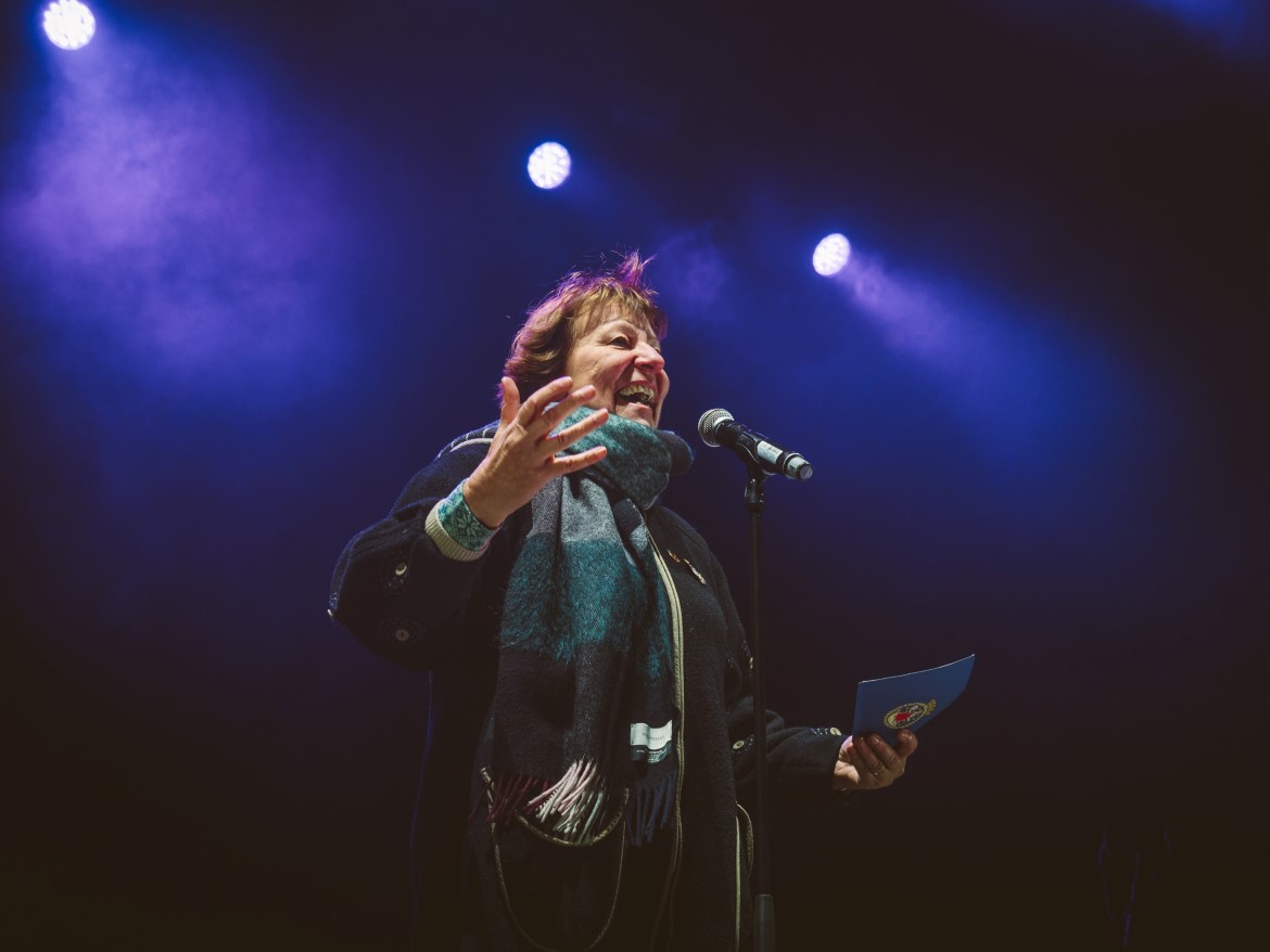 Ordfører Marianne Borgen på scenen under nattevandring i Oslo 2018.
