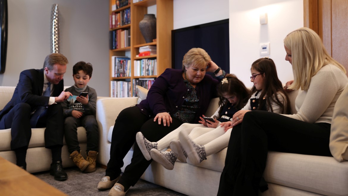 The EduApp4Syria games are tested at the home of the Norwegian Prime Minister